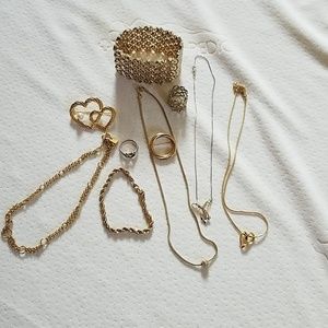Price drop! 10 pc jewelry - fun and funky
